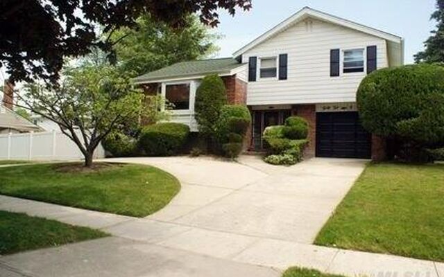 3201 Grand Blvd, Baldwin, NY 11510