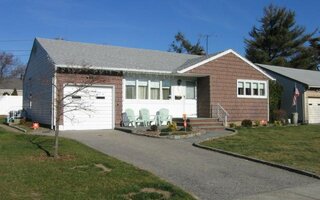 3215 Mark Alan Dr, Wantagh, NY 11793
