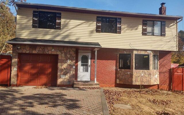 323 American Blvd, Brentwood, NY 11717 (House View)
