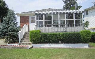 3232 Elliott Blvd, Oceanside, NY 11572