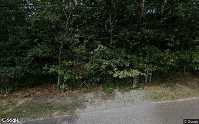 325 Edge Of Woods Rd, Southampton, NY 11968