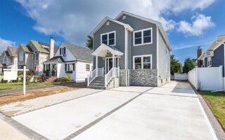 3263 5th St, Oceanside, NY 11572