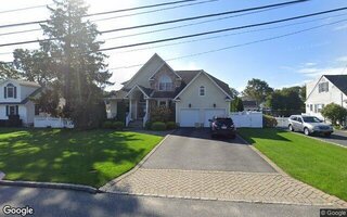 329 Arcadia Dr, West Islip, NY 11795