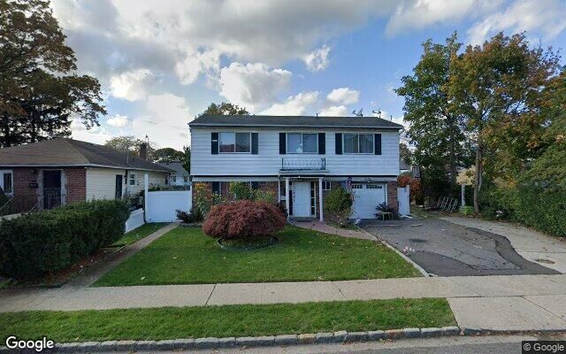 33 2nd Ave, Westbury, NY 11590 (House View)