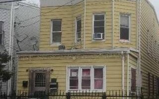 33-31 98th St, Corona, NY 11368