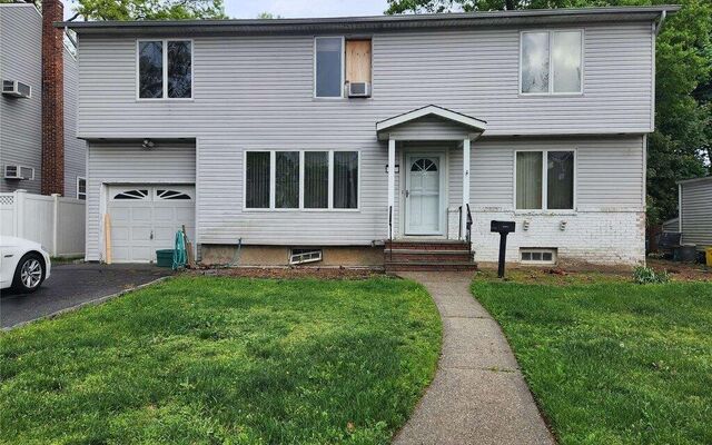 33 6th Ave, Massapequa Park, NY 11762 (Yard)