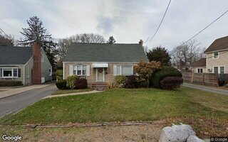 33 A Smith St, Greenlawn, NY 11740