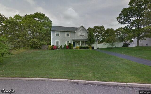 33 Blair Dr, Coram, NY 11727