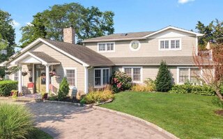 33 Highwater Ave, Massapequa, NY 11758