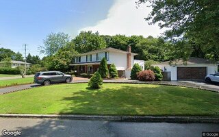33 Jeanne Ave, Port Jefferson Station, NY 11776