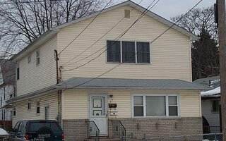 33 Mason St, Hempstead, NY 11550