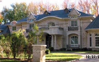 33 Remsen Rd, Great Neck, NY 11024