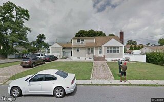 33 Schleigel Blvd, Farmingdale, NY 11735