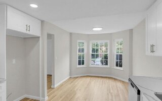 33 The Mews #33, Syosset, NY 11791