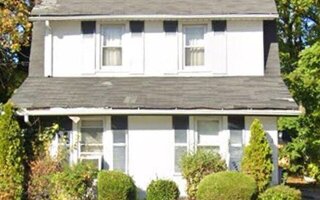 33 Willow Ave, Freeport, NY 11520