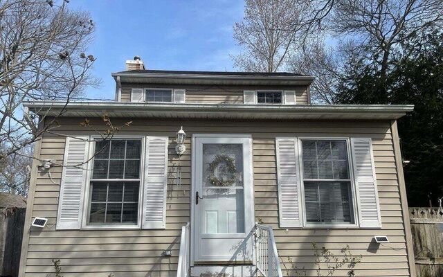 33 Wood Ave, Mastic, NY 11950 (House View)