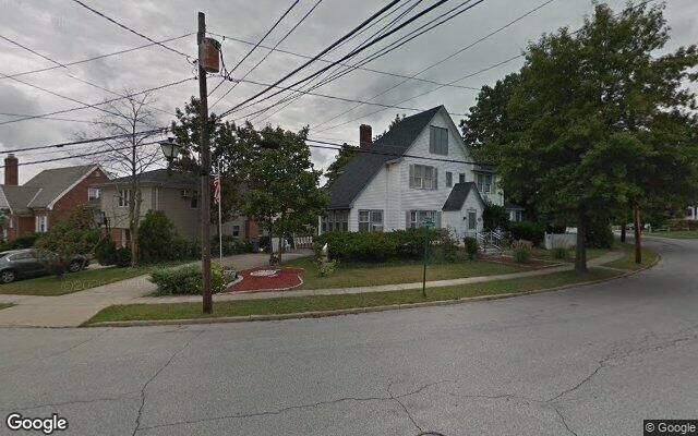 330 Buckingham Rd, Cedarhurst, NY 11516