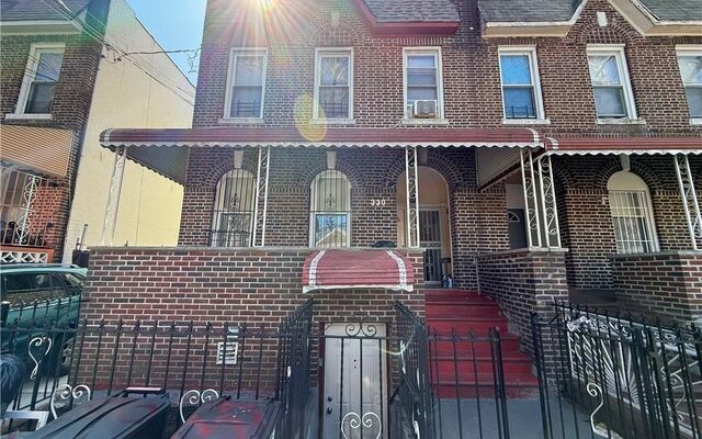330 E 91st St, Brooklyn, NY 11212 (Porch)