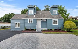 332 Crooked Hill Rd, Brentwood, NY 11717