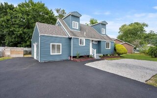332 Crooked Hill Rd, Brentwood, NY 11717
