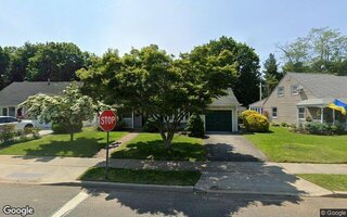 332 Jamaica Blvd, Carle Place, NY 11514