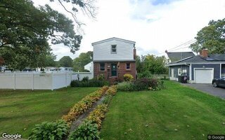 333 W 5th St, West Islip, NY 11795