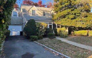 336 W Seaman Ave, Freeport, NY 11520