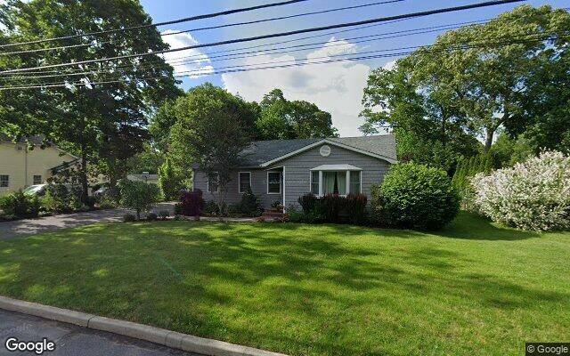 337 Forest Ln, Smithtown, NY 11787