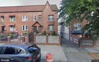 34-36 Crescent St, Astoria, NY 11106