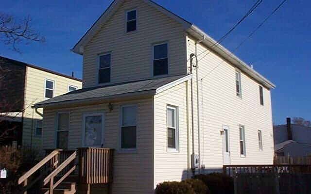 34 3rd Ave, East Rockaway, NY 11518
