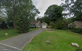 34 Timberpoint Rd, East Islip, NY 11730