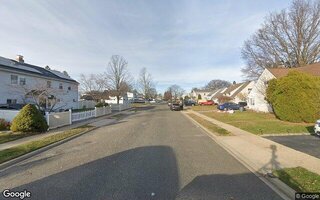 34 Topper Ln, Levittown, NY 11756