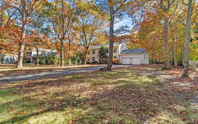 34 Andys Ln, Eastport, NY 11941 (Yard)