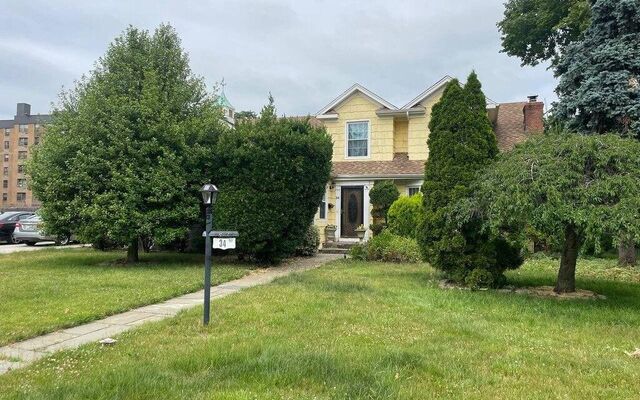34 Ingraham Ln, Hempstead, NY 11550 (Yard)