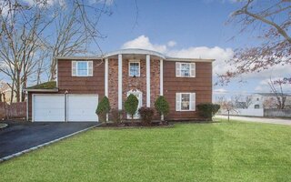 34 John St, Port Jefferson Station, NY 11776