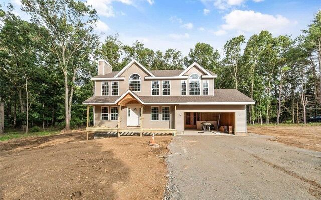 34 Middle Island Blvd, Middle Island, NY 11953