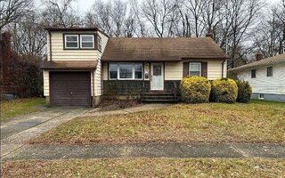 34 Prospect St, Roosevelt, NY 11575