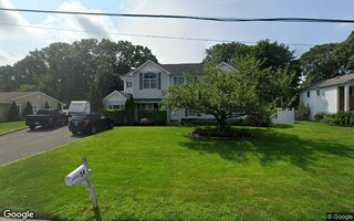 34 W Denis Ln, Coram, NY 11727