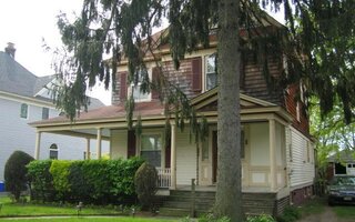 343 Pine St, Freeport, NY 11520