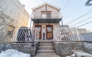 3438 12th St, Astoria, NY 11106