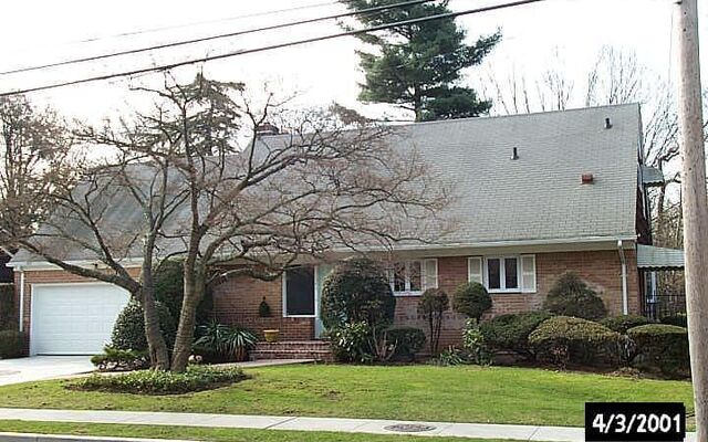 345 W Seaman Ave, Freeport, NY 11520