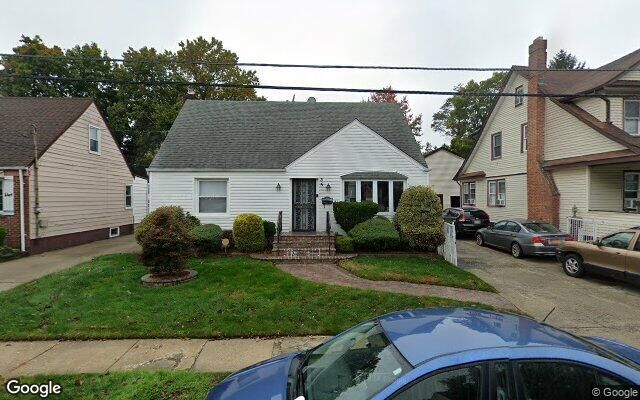 35 Clemente Pl, Hempstead, NY 11550