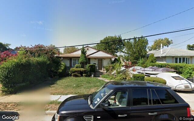 35 Lawrence Rd, Hempstead, NY 11550