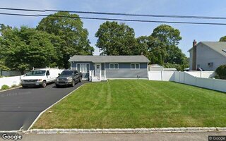 35 Malba Dr, Shirley, NY 11967