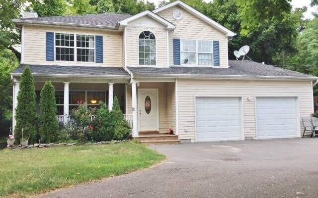 35 Sheep Pasture Rd, Port Jefferson, NY 11777