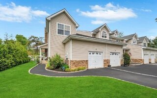 35 Terrace Ln #35, Patchogue, NY 11772
