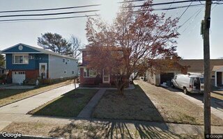 35 W Santa Barbara Rd, Lindenhurst, NY 11757
