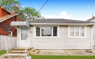 35 Wavecrest St, Staten Island, NY 10306