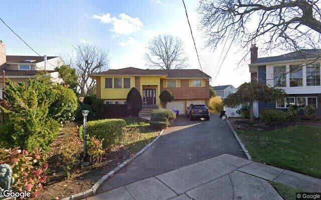 3518 Frederick St, Oceanside, NY 11572