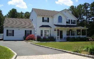 352 Parkside Ave, Miller Place, NY 11764